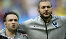 Mathieu Valbuena et Karim Benzema avant le 8e de finale de la Coupe du monde entre la France et le Nigeria, le 30 juin 2014 à Brasilia