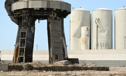 La table de lancement de la fusée Starship de SpaceX, après le premier décollage du véhicule, le 22 avril 2023 à Boca Chica au Texas