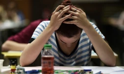 Des lycéens passent l'épreuve de philosophie du bac le 15 juin 2016 à Strabourg