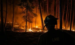 A La Mierla, près de Guadalajara, à une centaine de kilomètres de Madrid. Photo transmise le 21 juillet 2026 par l'Unité militaire d'urgence (UME) espagnole