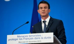 Manuel Valls lors d'une conférence de presse le 23 décembre 2015 à l'Elysée à Paris