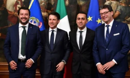 Le ministre de l'Intérieur Matteo Salvini, le Premier ministre italien Giuseppe Conte, Le ministre du Travail et de l'Industrie Luigi Di Maio (de gauche à droite) à Rome le 1er juin 2018