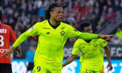 Loïc Rémy avec Lille lors d'un déplacement à Rennes en championnat de France, le 24 mai 2019
