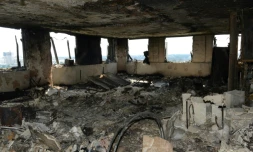 L'intérieur d'un des logements de la tour Grenfell détruite par un incendie, le 16 juin 2017 à Londres