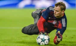 Le gardien du Bayern Munich, Manuel Neuer, s'entraîne avant le match de Ligue des champions face à Anderlecht, à Munich, le 12 septembre 2017