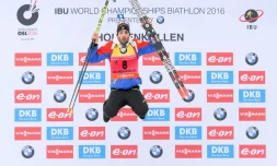 Le biathlÚte français Martin Fourcade, lors de sa victoire au sprint 10 km aux Mondiaux d'Oslo, le 5 mars 2016