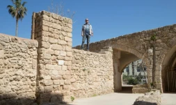 Le journaliste israélien Avi Issacharoff, co-auteur de "Fauda", le 8 mars 2017 à Tel-Aviv