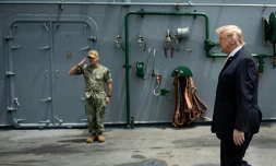 Donald Trump à bord du navire USS Wasp, le 28 mai 2019 à la base navale américaine de Yokosuka, au Japon
