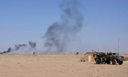 Des combattants syriens tiennent une position à al-Maleha, près de Deir Ezzor, le 9 septembre 2017