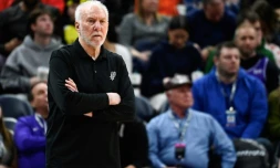 L'entraßneur Gregg Popovich des San Antonio Spurs lors d'un match de NBA contre le Utah Jazz, à Salt Lake City, le 25 février 2024