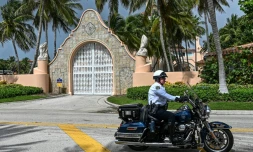 L'entrée de la résidence de Mar a Lago de l'ancien président américain Donald Trump à Palm Beach, en Floride, le 9 août 2022
