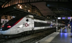Avec un organigramme encore incomplet, la SNCF doit se transformer mercredi 1er janvier en une société anonyme qui n'embauchera plus ses nouvelles recrues au statut de cheminot.