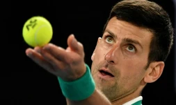 Novak Djokovic lors de la finale de l'Open d'Australie 2021 face au Russe Daniil Medvedev le 21 février 2021 à Melbourne