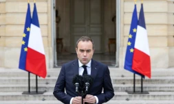 Le Premier ministre Sébastien Lecornu, lors d'une allocution enregistrée dans la cour de Matignon, à Paris, le 10 avril 2026