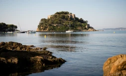 Le Fort de Bregancon Ă Bormes-les-Mimosas, le 26 juillet 2019 lieu de rĂ©sidence d'Ă©tĂ© des prĂ©sidents oĂč Emmanuel Macron s'est installĂ© pour une pause estivale