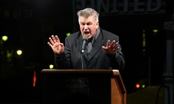 Alec Baldwin lors d'un rassemblement devant le Trump Hotel à New York en janvier 2017
