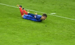 Antoine Griezmann fête son but, avec l'équipe de France, contre l'Islande au Stade de France, le 3 juillet 2016