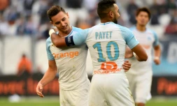 Les Marseillais Florian Thauvin (g) et Dimitri Payet vainqueurs de Caen en Ligue 1, le 7 octobre 2018 à Marseille  