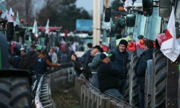 Des agriculteurs manifestent sur l'autoroute A35, Ă Strasbourg, le 24 janvier 2024