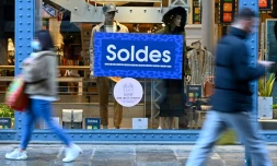 Les soldes débutent mercredi pour quatre semaines, dans un climat favorable à la consommation