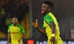 Le défenseur Chidozie Awaziem ouvre le score pour Nantes contre Guingamp à La Beaujoire, le 21 octobre 2017
