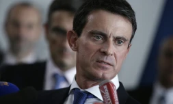 Manuel Valls au siège d'Air France le 6 octobre 2015 à Roissy-en-France