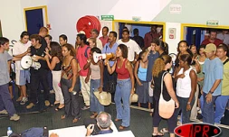 Jeudi 24 avril 2003 - Les grévistes de l'Éducation nationale ont essayé une nouvelle fois d'entraîner les étudiants dans a grève