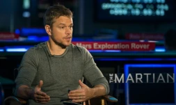 Matt Damon, qui incarne un astronaute dans "Seul sur Mars", le 18 août 2015 à Pasadena, en Californie
