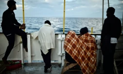 Des migrants recueillis en Méditerranée à bord du navire Aquarius, le 14 mai 2018