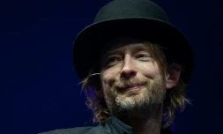 Le chanteur de Radiohead, Thom Yorke, en concert près de Ledbury, dans le sud de l'Angleterre, le 7 décembre 2015