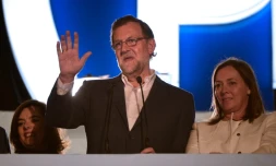 Le Premier ministre sortant Mariano Rajoy  et sa femme Elvira Fernandez au soir des législatives le 20 décembre 2015 à Madrid