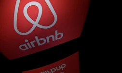La plate-forme Airbnb a annoncé mardi qu'elle allait limiter à 120 jours par an ses locations de meublés touristiques dans le centre de Paris, une annonce qui a fait bondir la Ville de Paris rappelant que la loi prévoit cette règle dans toute la capitale.