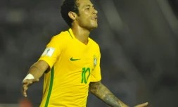 La joie de l'attaquant Neymar, auteur du 3e des 4 buts du Brésil face à l'Uruguay, lors des qualifs pour le Mondial 2018, le 23 mars 2017 à Montevideo