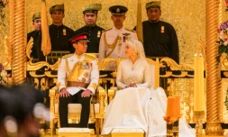 Le prince Abdul Mateen et son épouse Yang Mulia Anisha Rosnah lors de leur réception de mariage au palais de l'Istana Nurul Iman, à Bandar Seri Begawan, le 14 janvier 2024 au Brunei