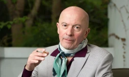 Le cinéaste français Jacques Audiard, lauréat de la Palme d'or pour "Dheepan", le 9 novembre 2015 à Hollywood 