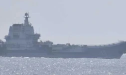 Le porte-avions chinois Shandong dans l'océan Pacifique, au sud d'Okinawa, le 9 avril 2023