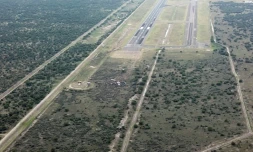Vue aérienne du crash d'un avion à l'aéroport de Durango, au Mexique, le 31 juillet 2018