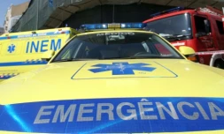 Le petit avion de tourisme s'est écrasé sur l'entrepôt d'un supermarché près d'un aérodrome de la région de Lisbonne