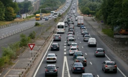 Un embouteillage sur l'A6 au sud de Paris, le 3 juillet 2015