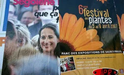 Vendredi 20 avril 2007 -

Panneaux d'affichage pour le premier tour de la présidentielle qui aura lieu le dimanche 22 avril 2007