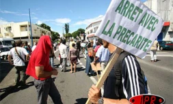 Jeudi 20 avril 2006 -

Les &quot;emplois aidés&quot; ont manifesté à Saint-Benoît