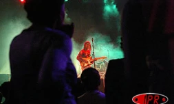 Baster a fêté ses 20 ans de carrière le vendredi 10 et le samedi 11 mai 2003 au théâtre de plein air de Saint-Gilles archicomble