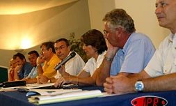 Mardi 18 novembre 2003

Lors de la conférence à la chambre de commerce et d'industrie de La Réunion