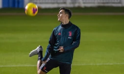 L'attaquant argentin de la Juventus Paulo Dybala lors d'un entraînement, le 29 décembre 2019 à Ryad avant la Supercoupe d'italie