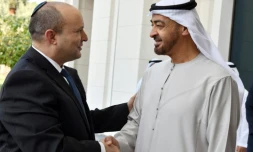 Le Premier ministre israélien Naftali Bennett (g) et le cheikh Mohammed ben Zayed (d), le 12 décembre 2021 à Abou Dhabi