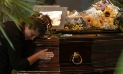 Cérémonie à Gênes avant l'enterrement des victimes de l'effondrement du pont, le 17 août 2018