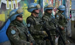 Des soldats brésiliens membres de la mission de l'ONU Minustah à Haïti, le 27 mars 2017 à Port-au-Prince
