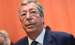 Le maire de Levallois-Perret (Hauts-de-Seine) Patrick Balkany arrivant au palais de justice de Paris le 20 mai 2019 au début de la deuxiÚme semaine de son procÚs.