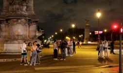 Près des Invalides à Paris, dans la nuit du 11 au 12 juin 2021, ils bravent le couvre-feu