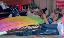 Lidija Markovic (g) et Gordana Filipovic participent au concours annuel de flemme, le 20 septembre 2023 à Brezna, au Monténégro